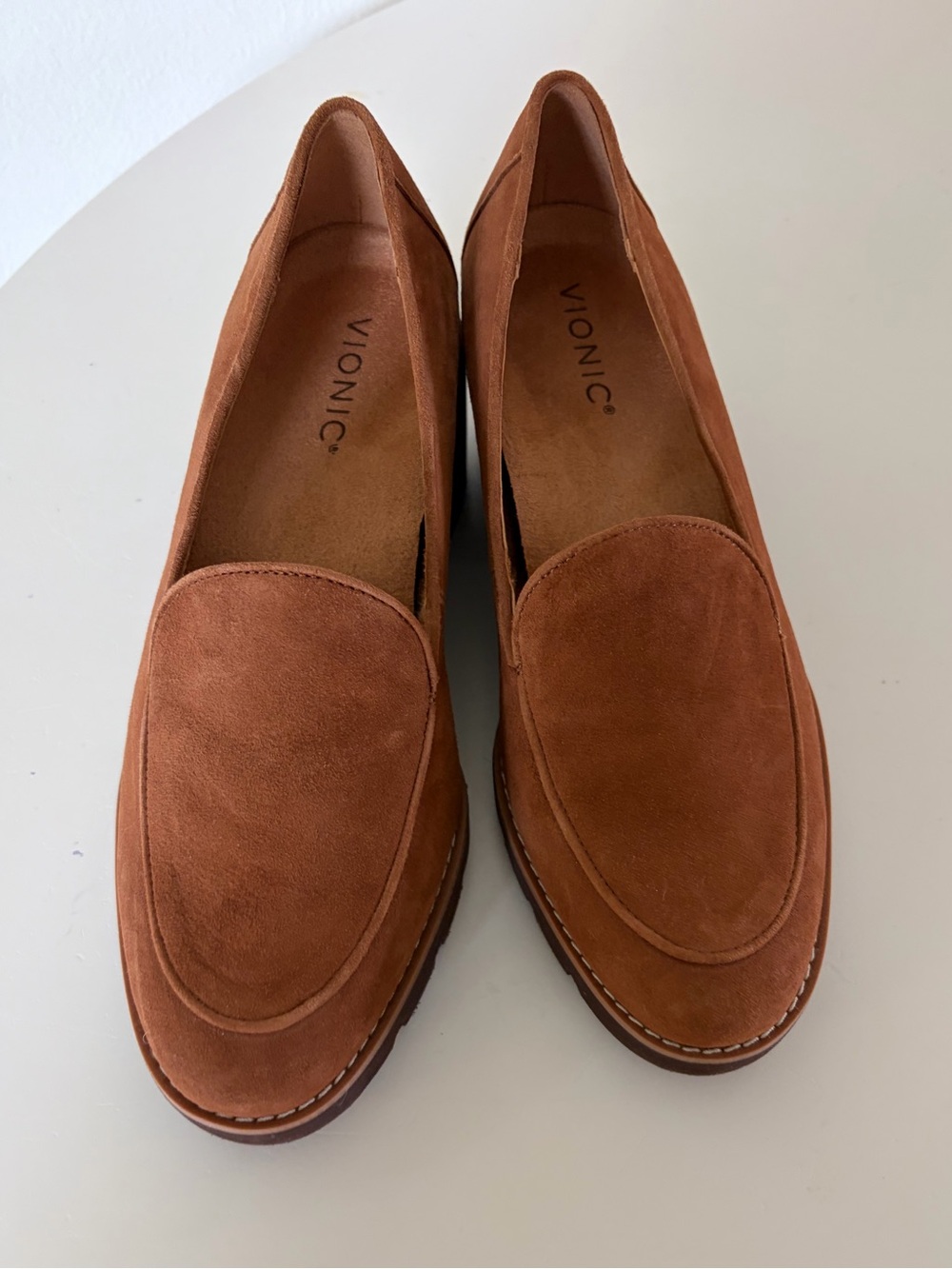 Vionic Ava Tan Brown Suede Lug Wedge Loafers Size 8.5